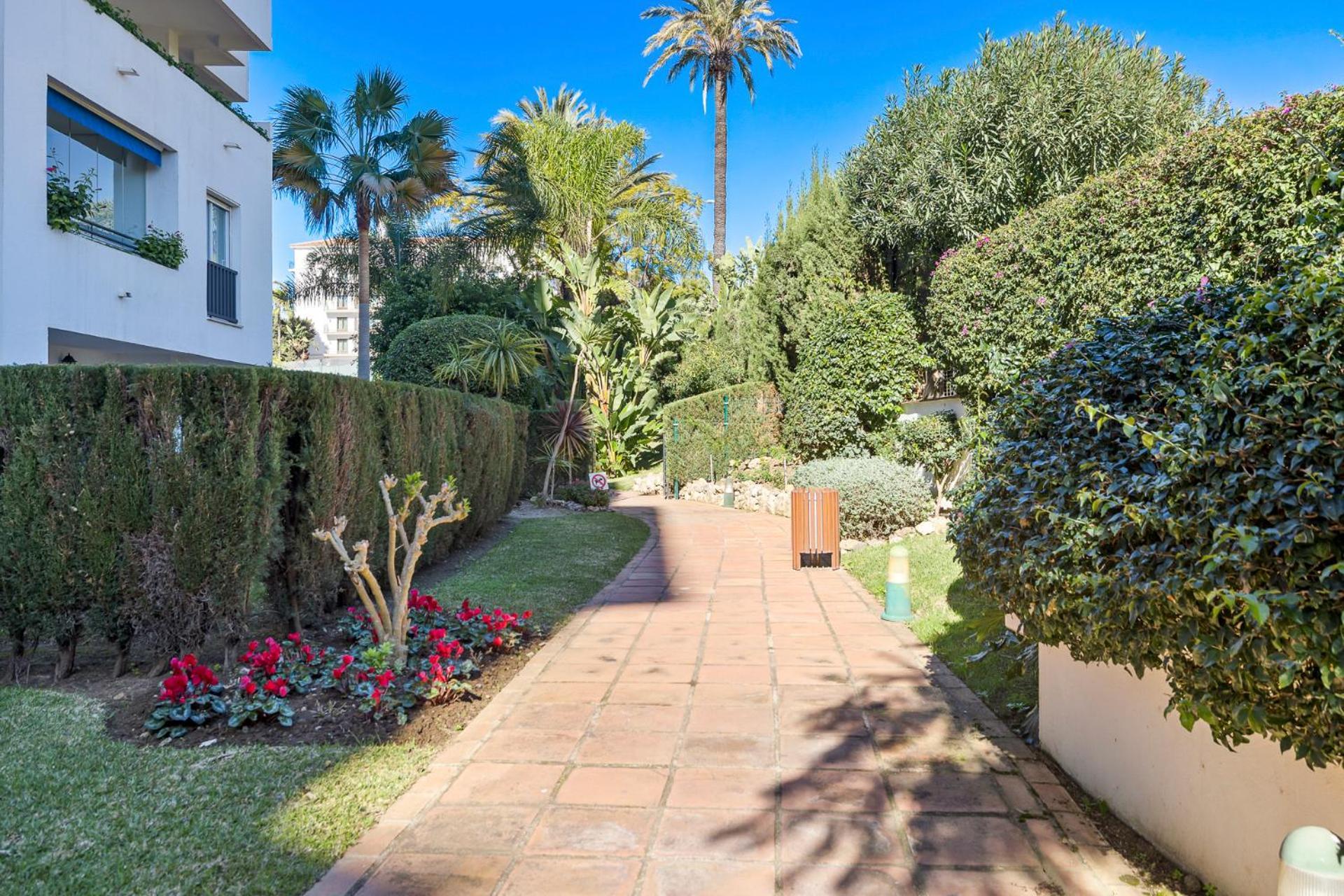 Charming And Spacious Apartment In Medina Garden - Puerto Banus Marbella Kültér fotó